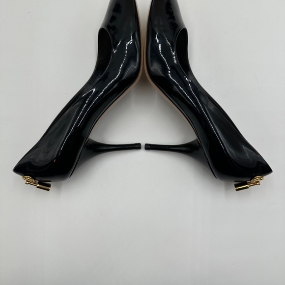 LOUIS VUITTON “OH REALLY” Padlock Round Toe Black Pumps - Picture 11 of 16